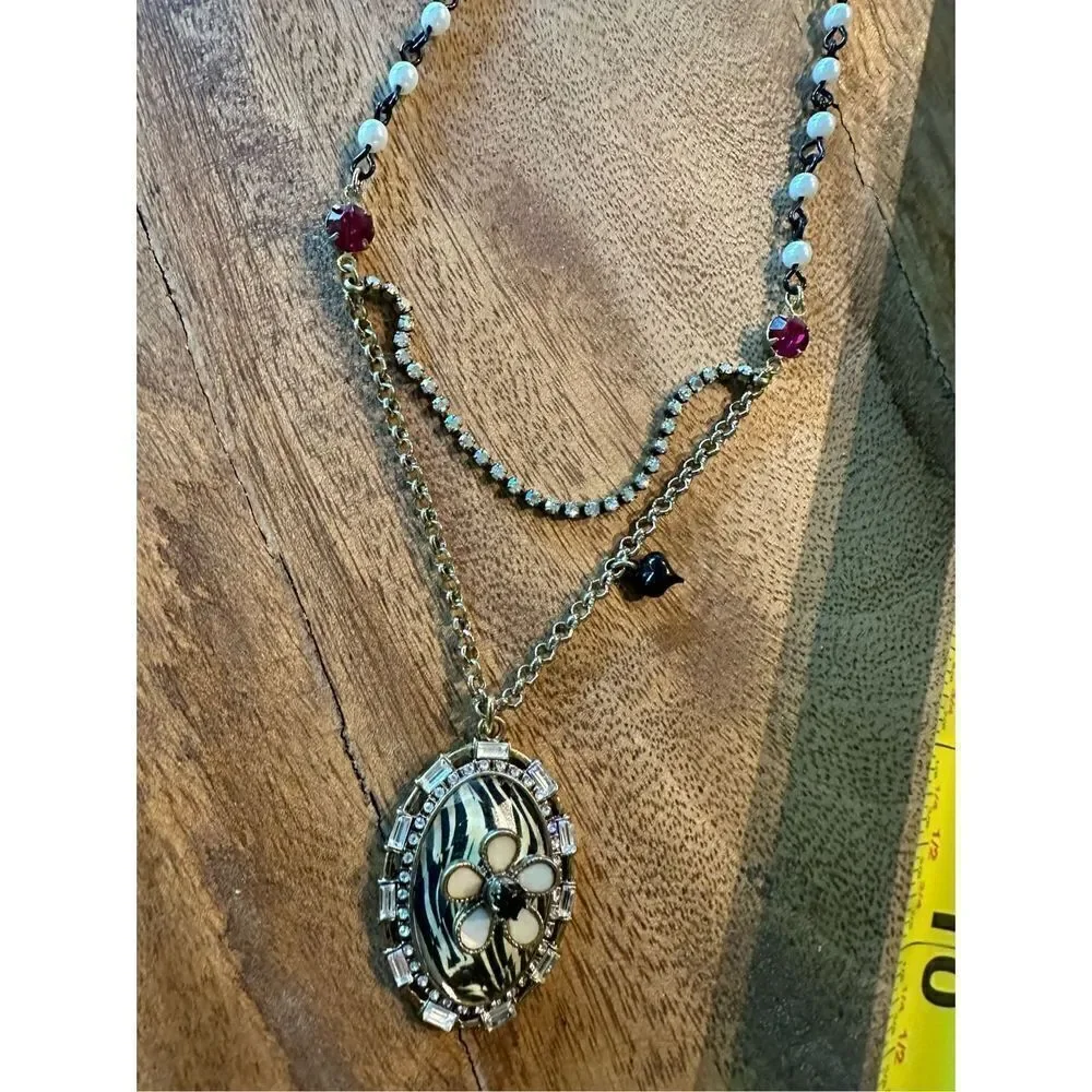Betsey Johnson, oval zebra print beaded pendant